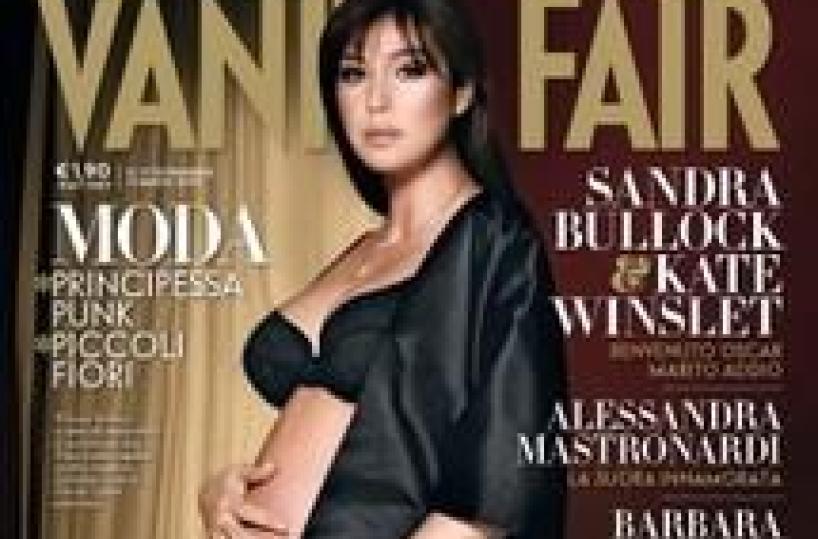 Bellucci poses pregnant again