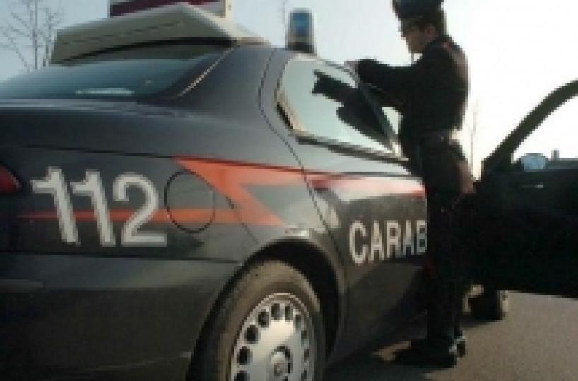 Pesaro, falso notaio pugliese truffa 50 commercianti