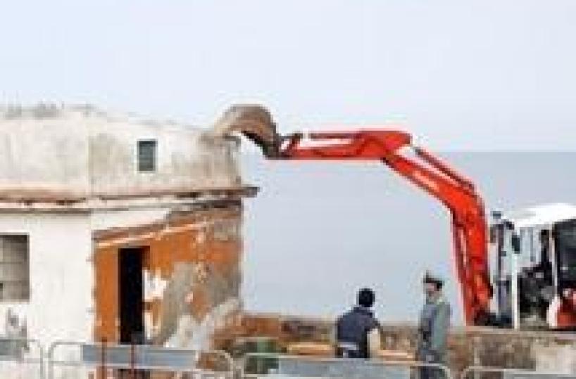 Abusivismo: affossato il dl Campania