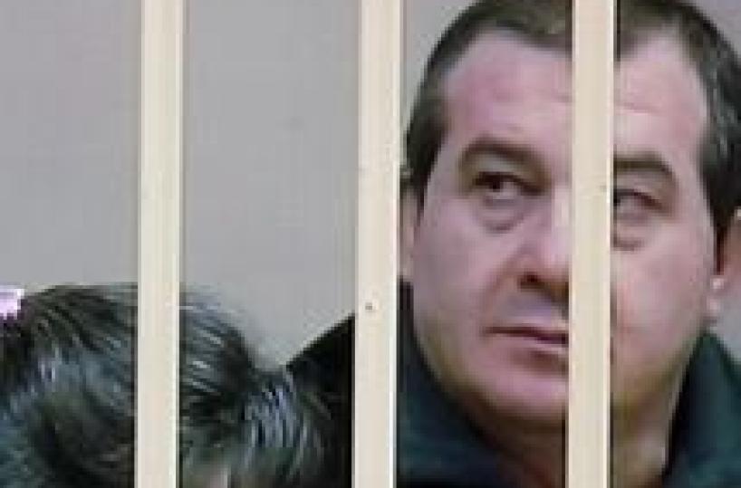 Erba,all'asta camper Rosa e Olindo