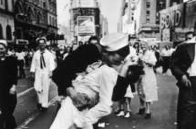 Foto:morta infermiera bacio Times Square