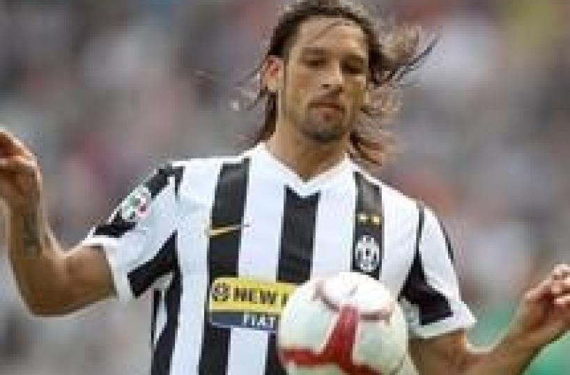 Temporale su Juve, sospesa amichevole