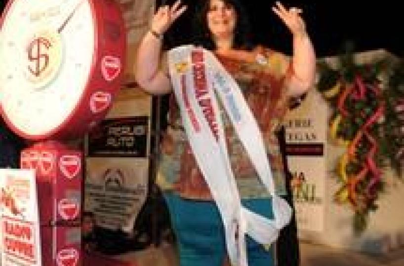 E' napoletana,170 kg, Miss Cicciona 2010
