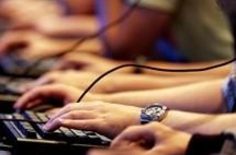 Germania:limiti a controlli per societa'
