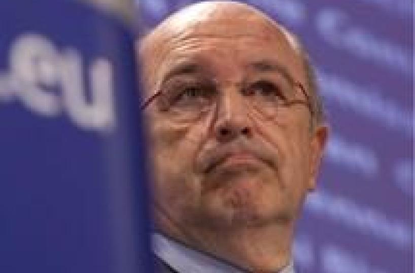 Rom: Almunia, rispettare direttive Ue