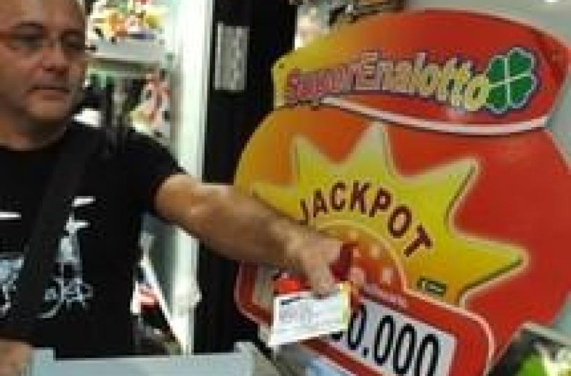 SuperEnalotto pot at 166.9 million euros