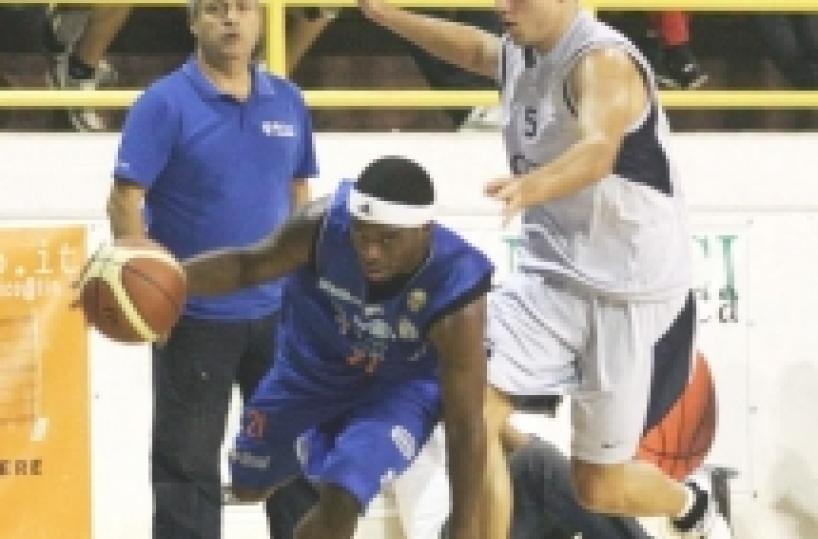 Basket, l'americano Dixon lascia l'Happy Casa Brindisi
