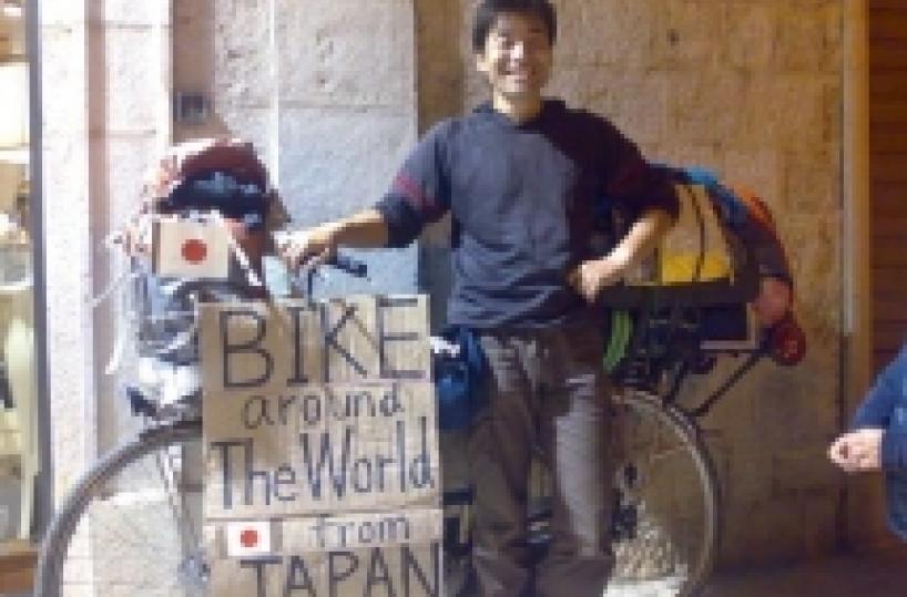 Keiichi, giapponese giramondo «A Barletta Eraclio mi ha fatto l'occhiolino»