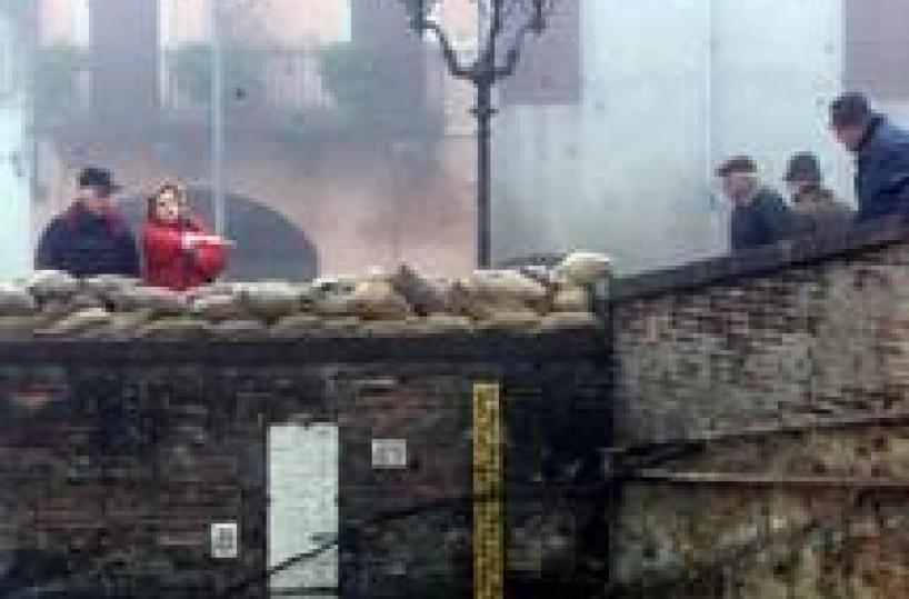 Crolla parte muro castello nel Parmense