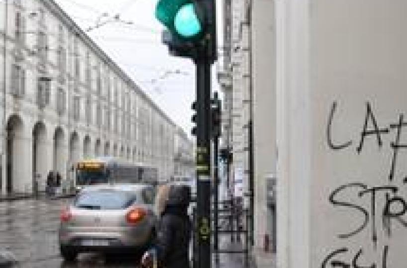 Fiat:Viareggio, 'servi Marchionne'