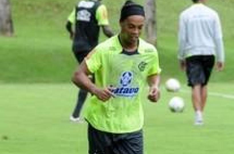 Brasile: a Ronaldinho 45 mln di euro