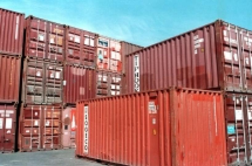 In 5 rischiano assideramento lavorando in container frigo