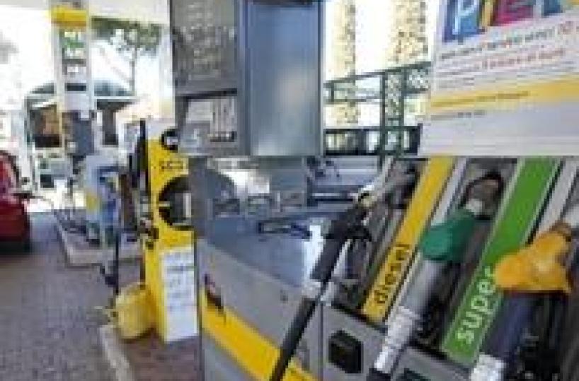 Rapine nei distributori di carburante arrestati 2 fratelli di Bari