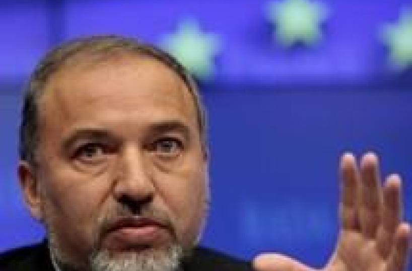Mo: Lieberman,se lasciamo arriva Hamas