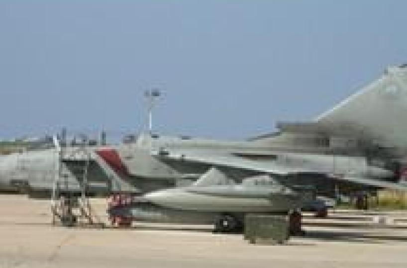 Doppio decollo da Gioia del Colle per caccia Aeronautica Militare