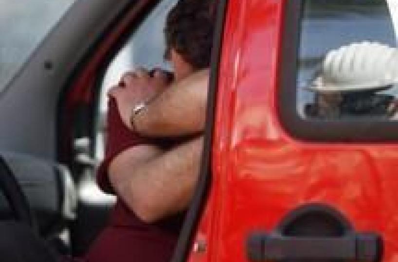 Macerata: trovati 2 cadaveri in auto