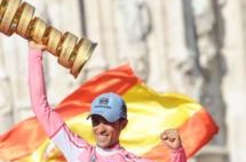 Giro: reclamo spagnolo per inno 'errato'