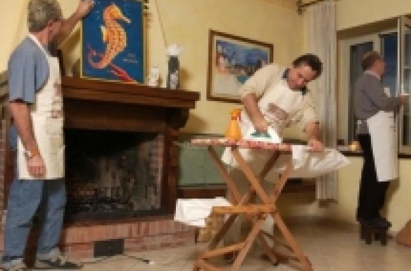 Uomini casalinghi a Brindisi è boom (beate le brindisine)