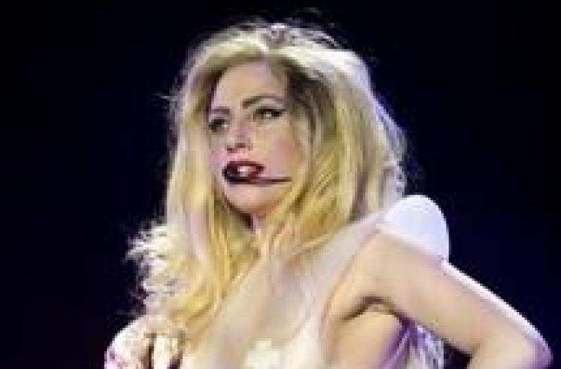 Hit Parade, Lady Gaga scalza Vasco Rossi
