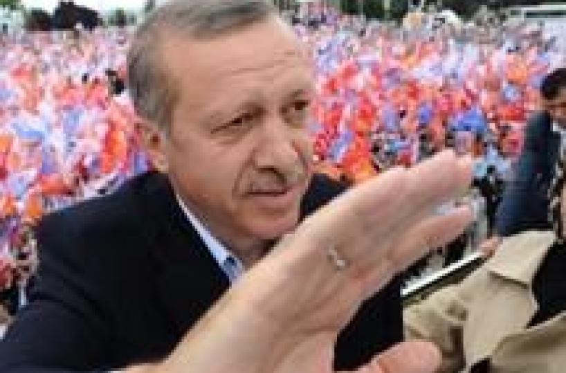 Turchia: Erdogan 49,8% e 326 seggi