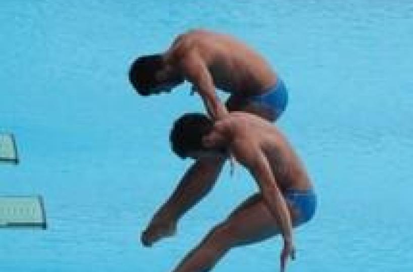 Tuffi: Mondiali, in 3m sincro oro a Cina