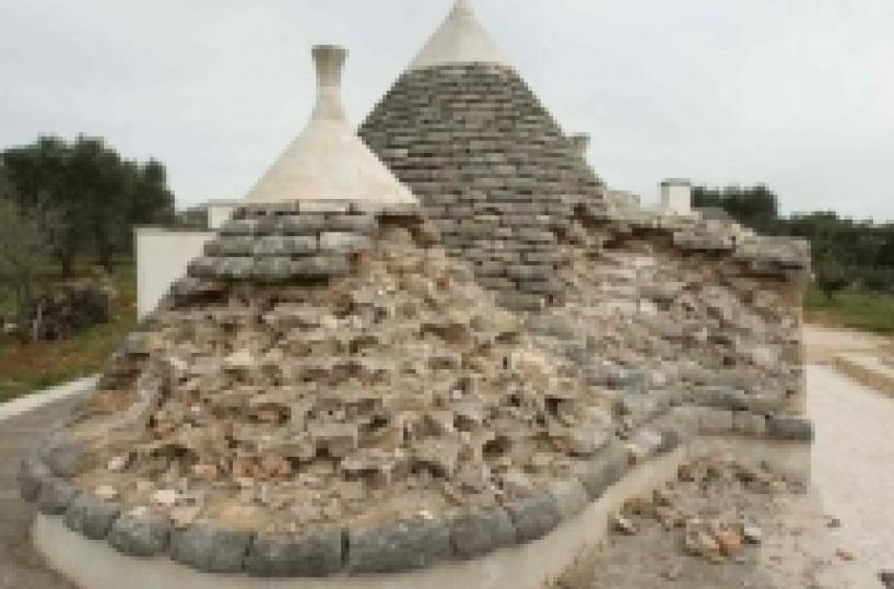 Smantellavano antichi trulli fermati dalla Guarda di Finanza
