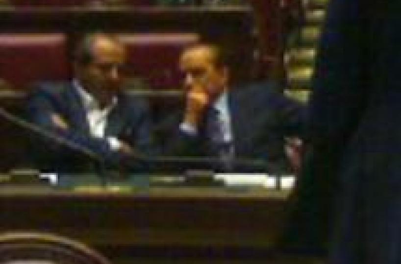 Di Pietro, caro Silvio ci fa o c'e'?