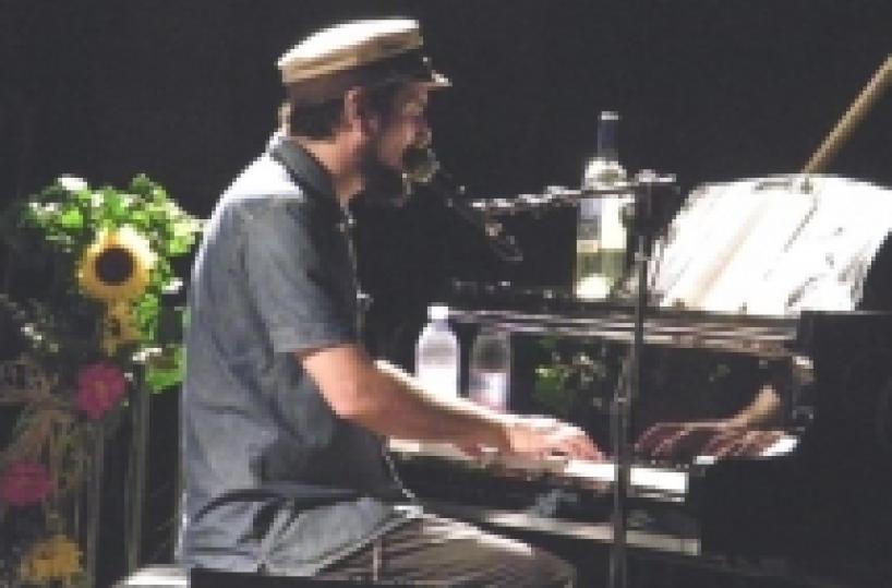 Vinicio Capossela cittadino di Patù in concerto per «pochi»  
