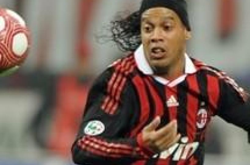 Dinho,con chi al night?Scelgo Berlusconi