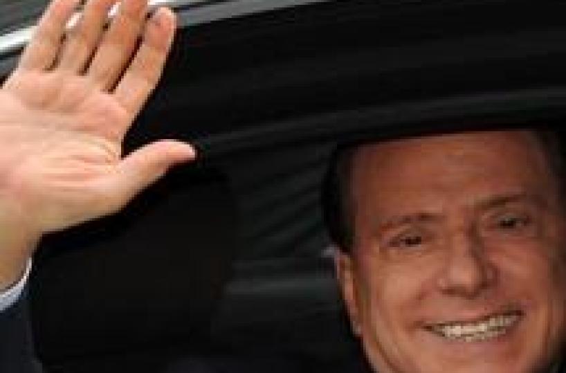Berlusconi è convalescenterinviato processo escort