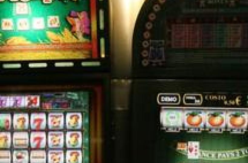Gioco d'azzardo: per 25% giovani pugliesi «fonte reddito»
