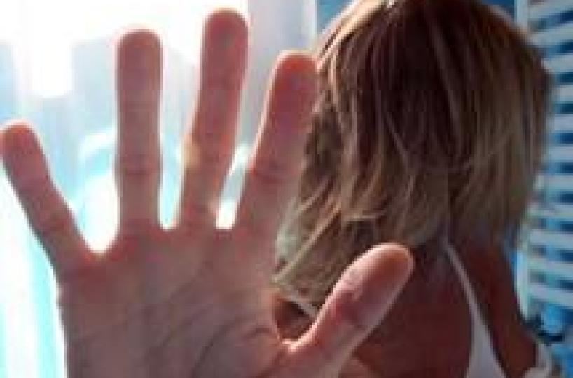 Abusi su figlia 15enne nel Basso Salento, condannato a due anni e disposto il risarcimento