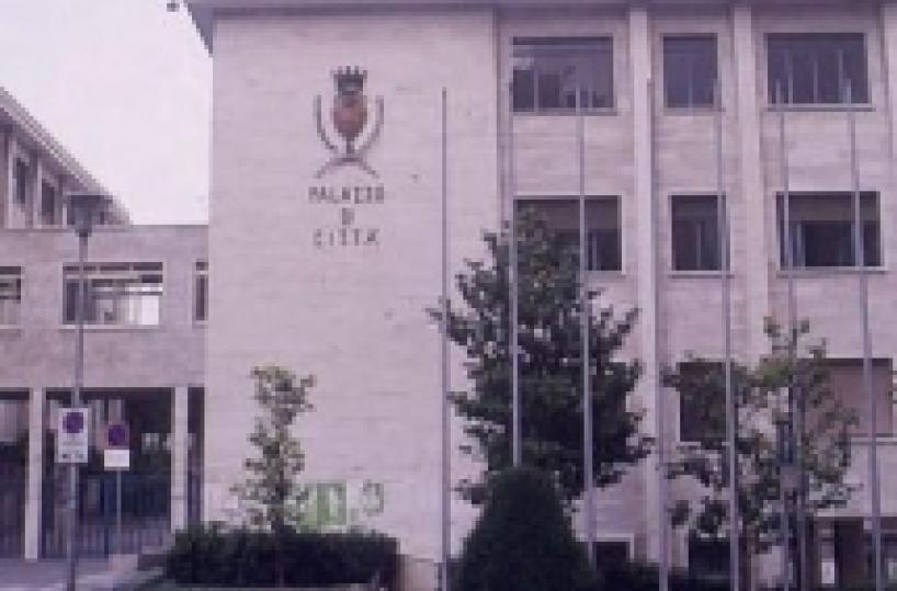 Elezioni a Brindisi il Pd alla decisione finale sul candidato sindaco Decaro (Pd): primarie sempre Mantovano (Pdl): sì a primarie 