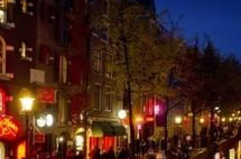 Praga:sesso in vetrina,rabbia residenti