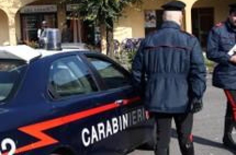 Taranto, scoppia incendio in casa: coniugi intrappolati dalle fiamme salvati dai carabinieri 