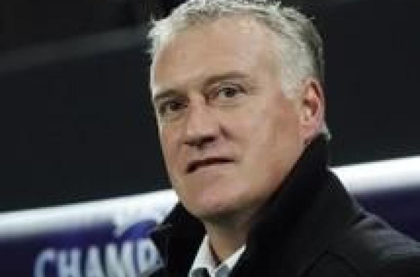Francia: Deschamps rifiuta panchina
