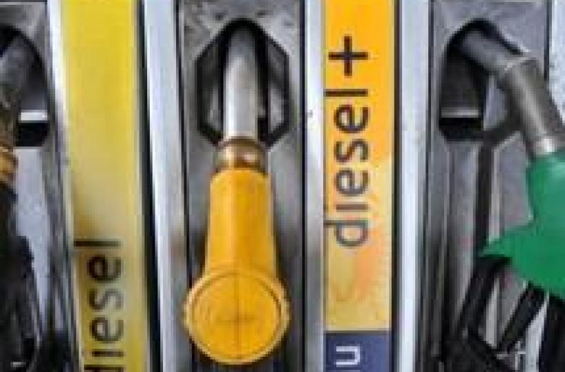 Benzina: nuovi aumenti dopo sconti