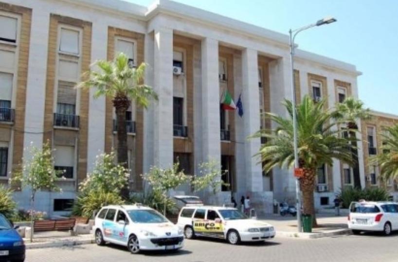 Bari, cupola a Cardiologia «Indagato Cardinale» sottosegretario alla Salute