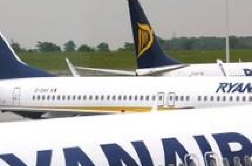 Zecche su volo Ryanair, fermato aereo