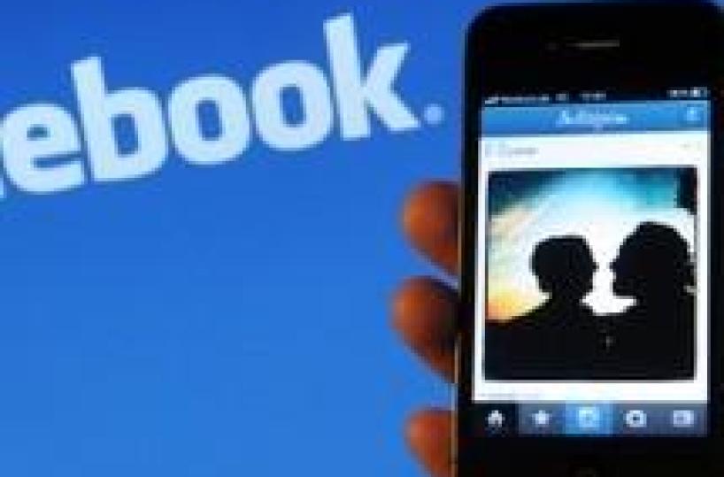 Pubblicò su Fb video del maritocon l'amante. «E' diffamazione»