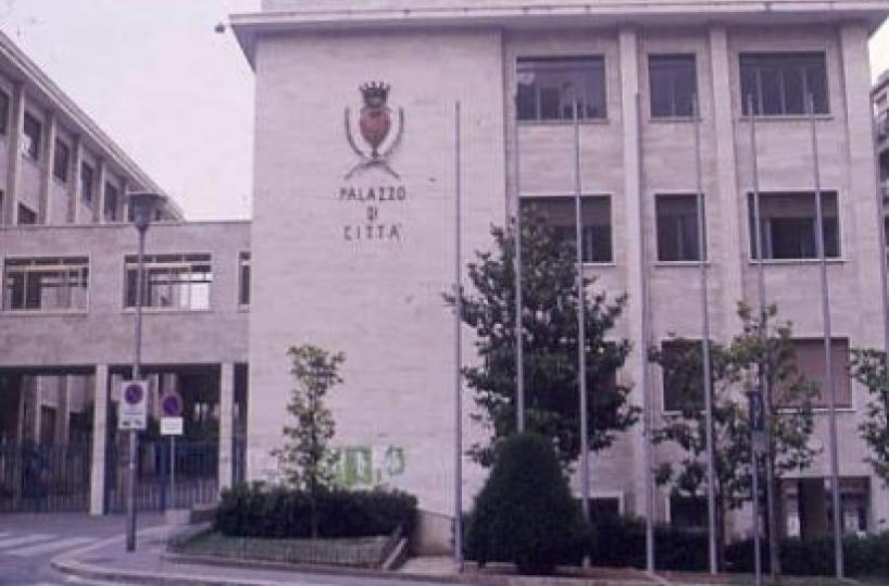 Brindisi scritte offensive su muri  contro candidati alle comunali
