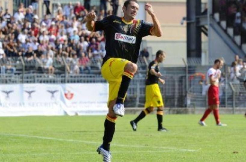 Lega Pro di calcio Lecce supera a Cuneo l&laquo;esame&raquo; trasferta