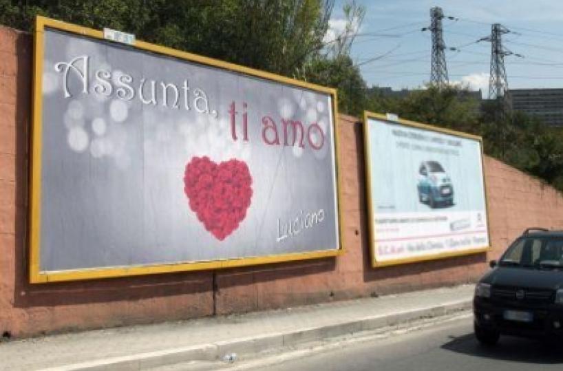 Potenza, manifesti d’amore  frasi dolci a prezzi salati