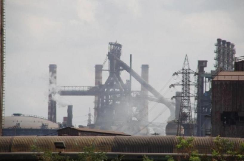 Sindacati ex Ilva: «Incendio in una centralina di distribuzione gas a Taranto»