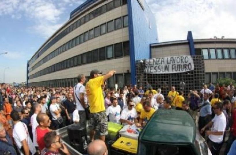 Ilva, salta integrazione salario per i1700: il 12 sciopero e sit in dei lavoratori