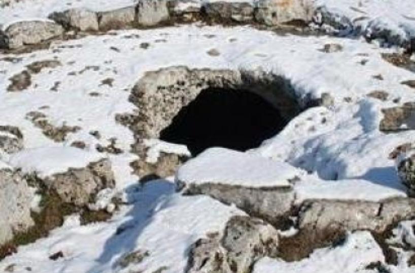 Taranto, rinvenuta tomba a camera nel cantiere dell'Asl