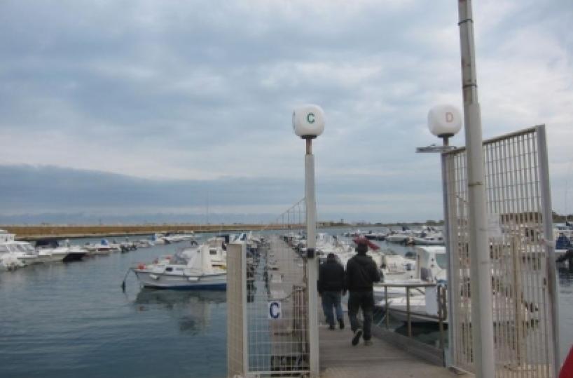 Razzia al «porticciolo»  della marina di Brindisi rubate tre imbarcazioni