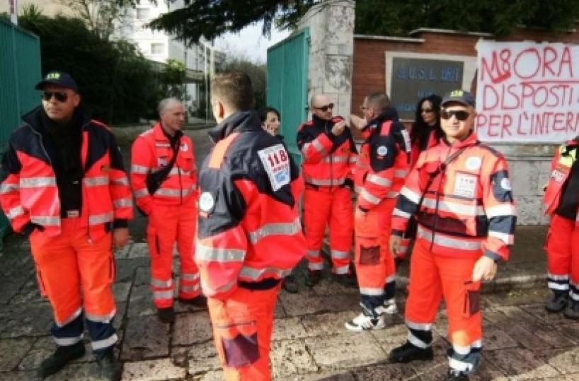 Bari, Zullo (Fdi) denuncia: «Ad agosto 246 turni del 118 scoperti»
