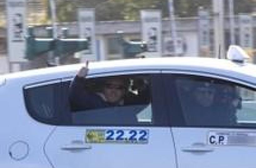 Aumentano tariffe taxi a Napoli