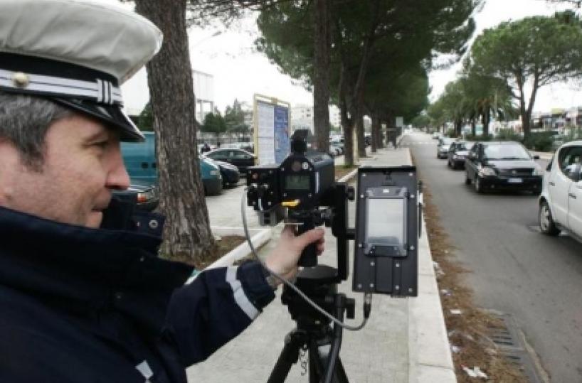 A Taranto mai più auto in doppia fila o saranno multe salate